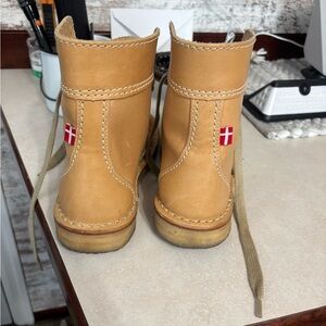 Stylish Tan Lace-Up Women's Boots